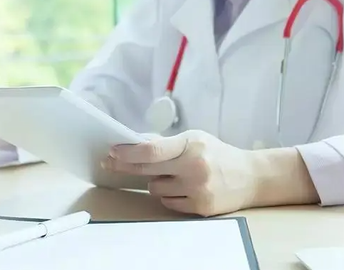 做试管第一次检查什么时候去合适？要准备什么资料吗？