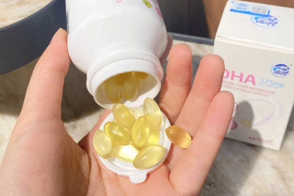 孕妇服用DHA功效与作用解读，促进发育的关键不容忽视