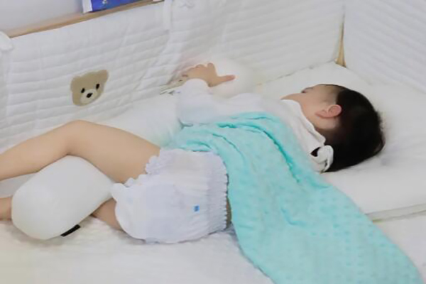 半夜更换尿不湿会影响睡眠质量