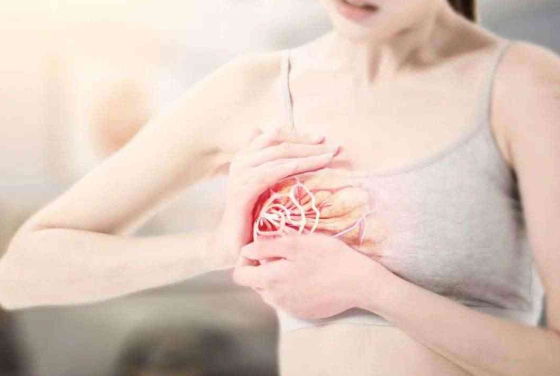 为何植后乳房胀痛