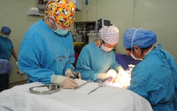 37岁剖腹产第四胎亲身经历，大出血的风险比较大