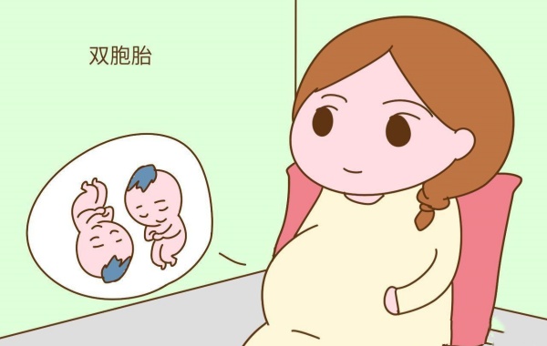 怀孕50天的试管双胞胎查b超孕囊大小是一样的吗？
