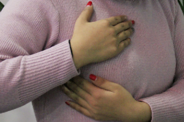 移植成功后会出现乳房胀痛