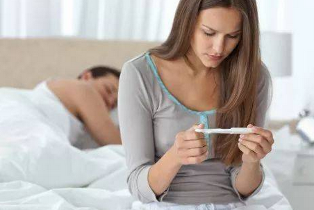 乳房胀痛可能是怀孕症状