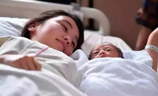 怀孕初期要住院保胎能一直请病假直到生产吗？