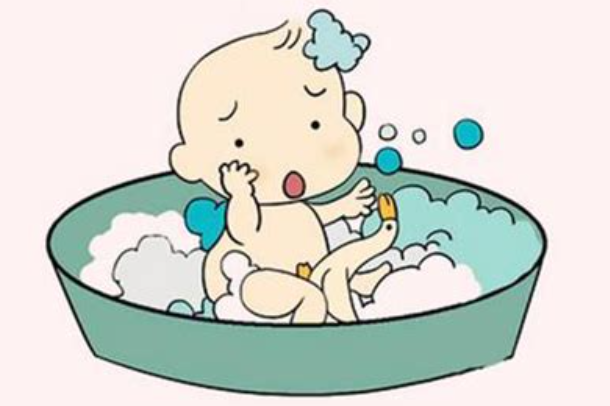 给宝宝洗澡要调好水温