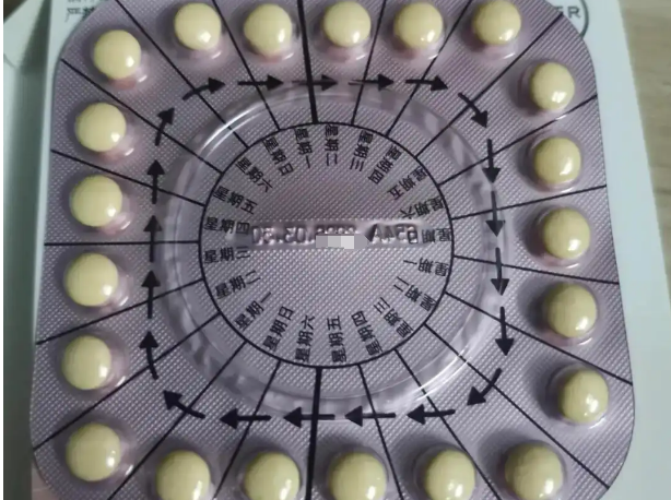 有子宫肌瘤试管移植囊胚前可以吃补佳乐提高胚胎着床率吗？