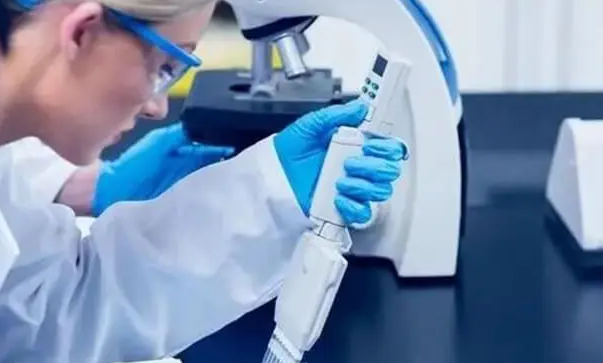 医生在试管移植中起关键作用
