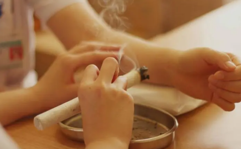 艾灸是一种传统的中医养生方法，备孕还能艾灸腹部吗？