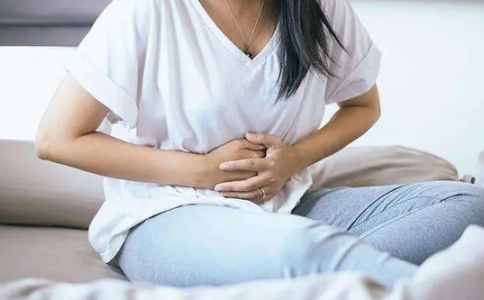 取卵后肚子感觉不舒服该怎样处理？