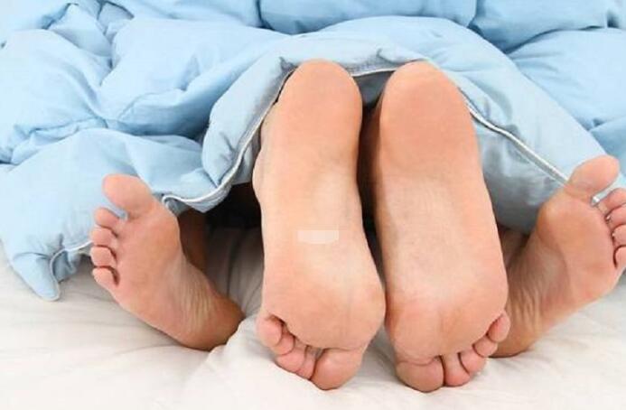 想要生男孩是该在排卵试纸强阳当天要还是第二天要？