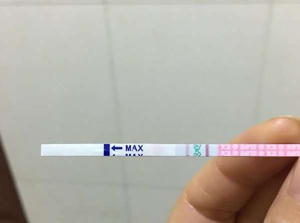 二杠一深一浅多久排卵，月经过后第几天最容易怀孕