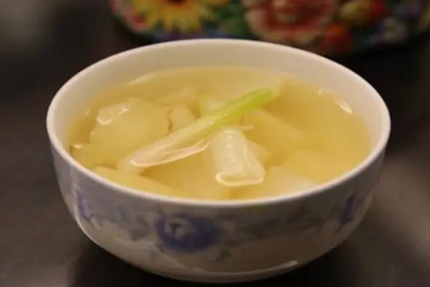 萝卜葱白水可缓解咳嗽