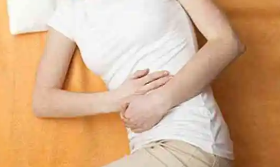 胚胎着床到子宫后小腹是一直疼还是偶尔疼？