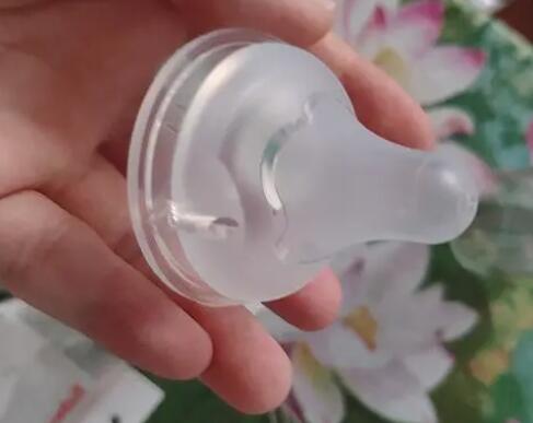 爱得利和贝亲的婴儿奶嘴能不能互换通用呢？